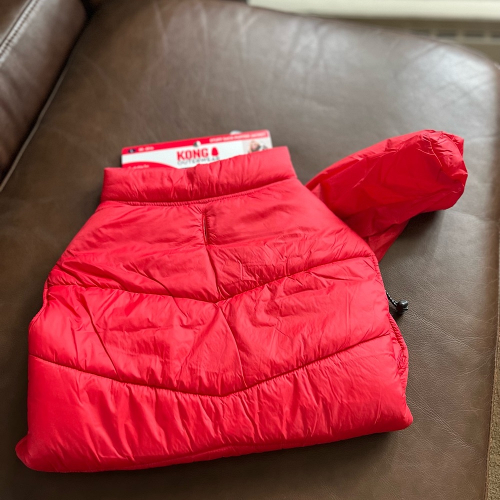 Red kong dog puffer coat new with tags size large